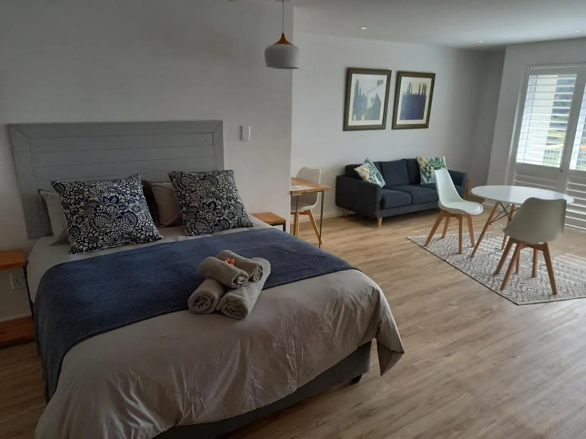 Stonebrook Apartments Simon's Town 0*,